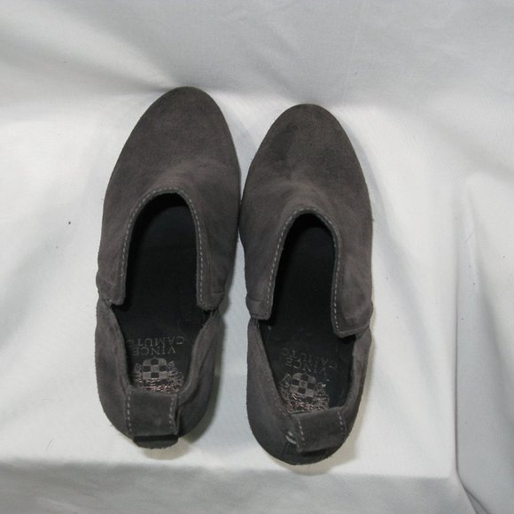 Vince Camuto Heeled Slip on Suede Booties - Size 7 - Gently Worn - Picture 4 of 5